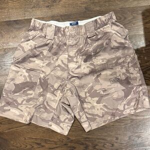 AFTCO Men's Brown Camouflage Cargo Shorts
